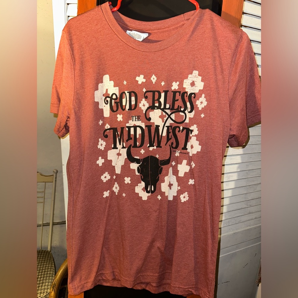 Graphic tee